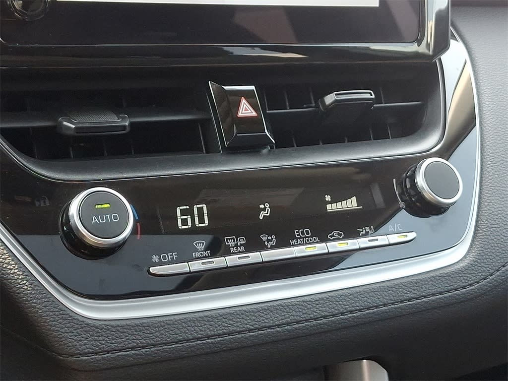 2023 Toyota Corolla Cross LE 22