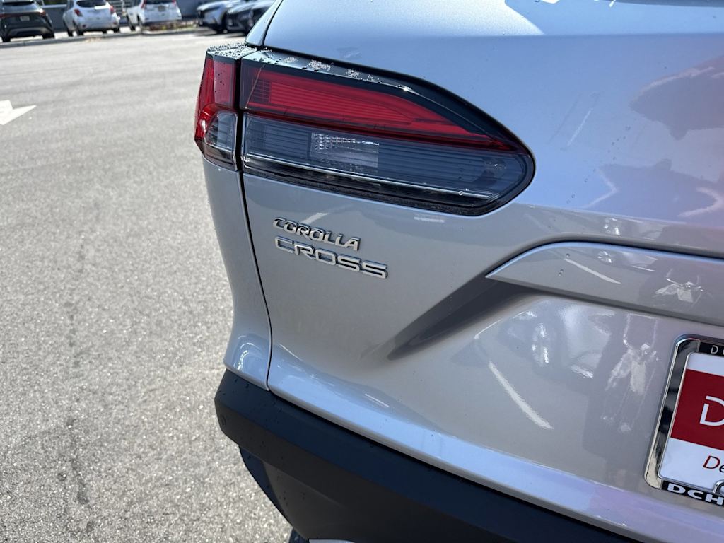 Thumbnail: 2024 Toyota Corolla Cross - 18