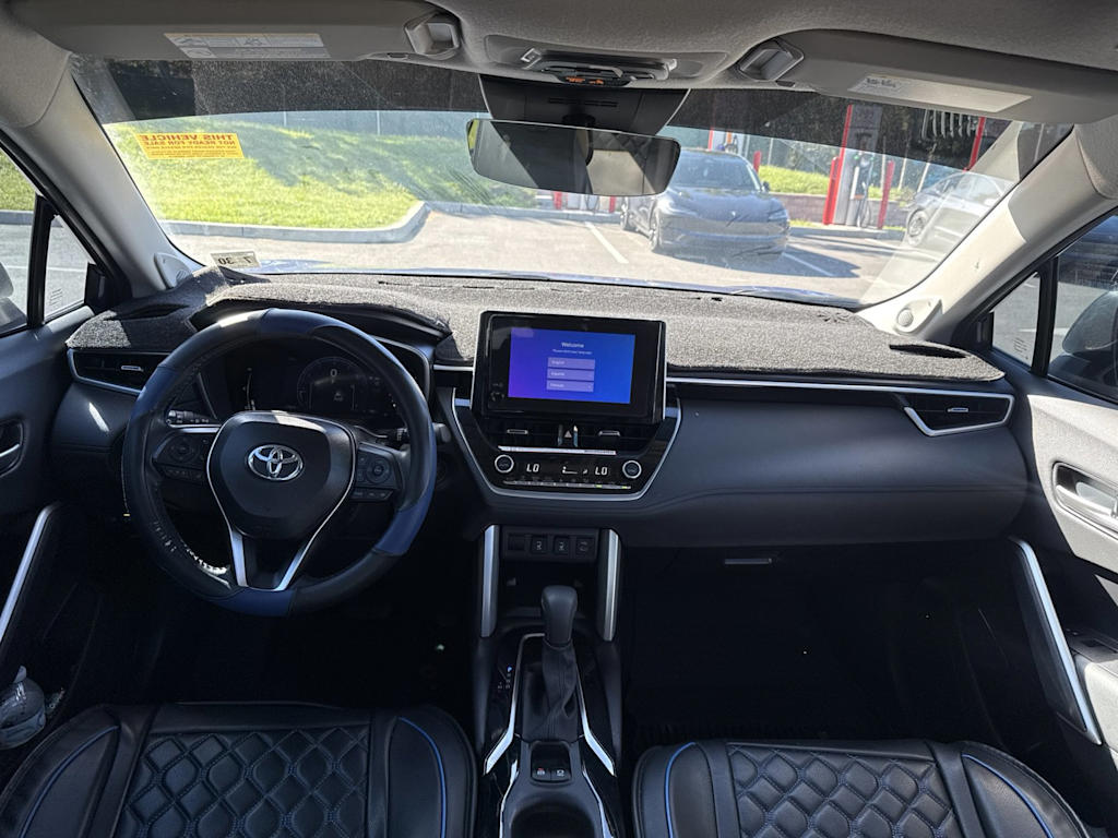 Thumbnail: 2025 Toyota Corolla Cross - 13