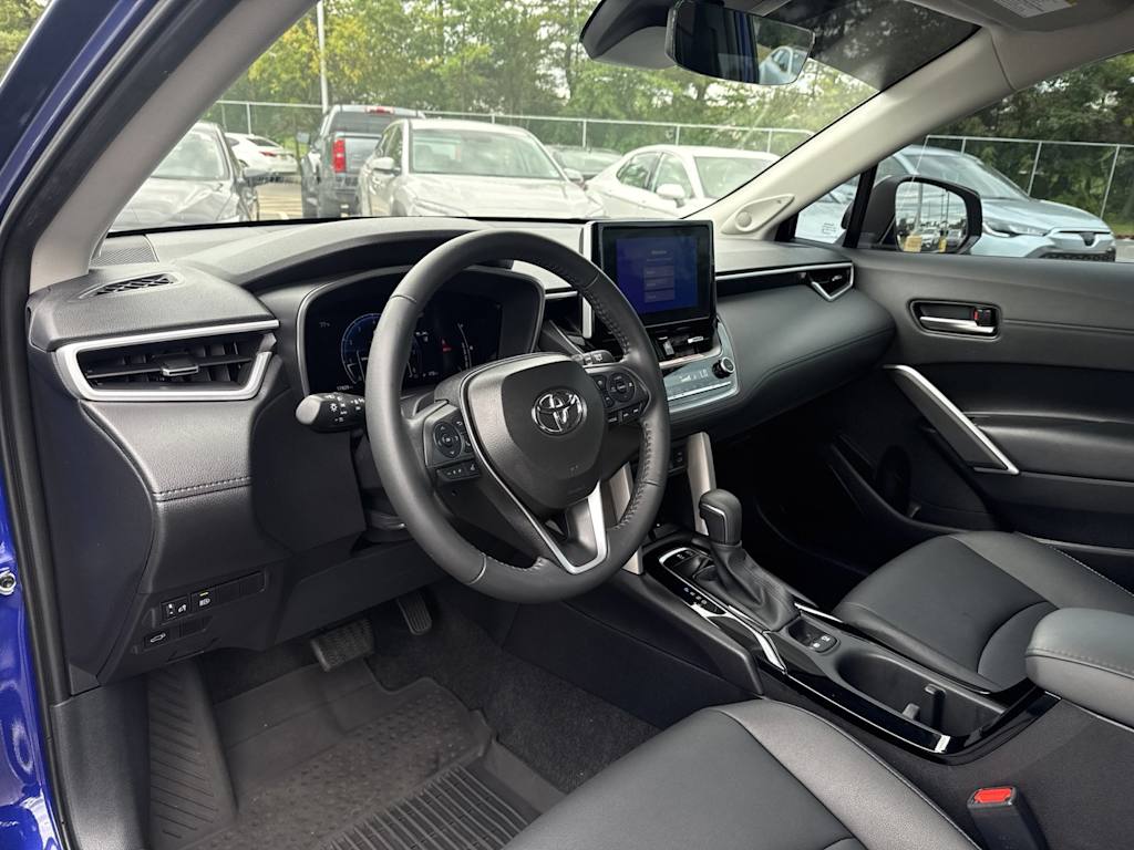 Thumbnail: 2025 Toyota Corolla Cross - 2