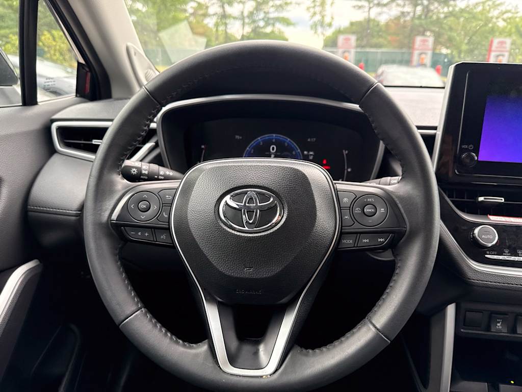 Thumbnail: 2025 Toyota Corolla Cross - 11