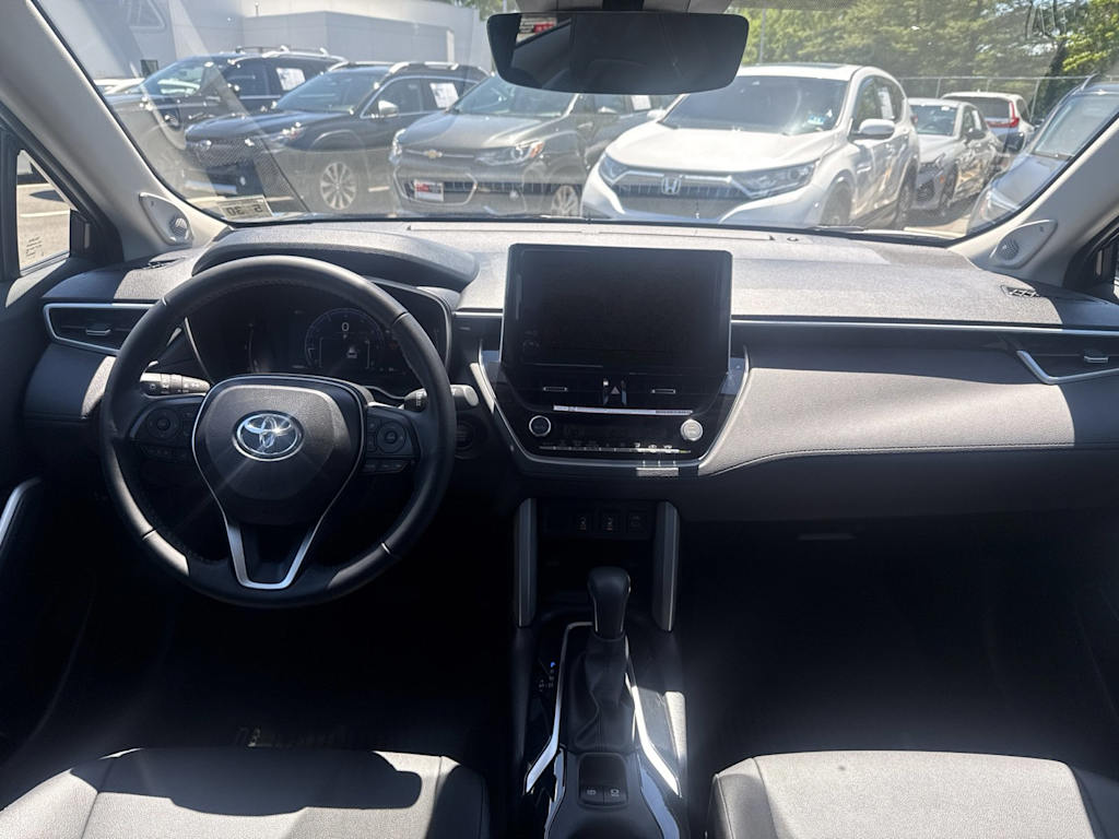 Thumbnail: 2025 Toyota Corolla Cross - 13