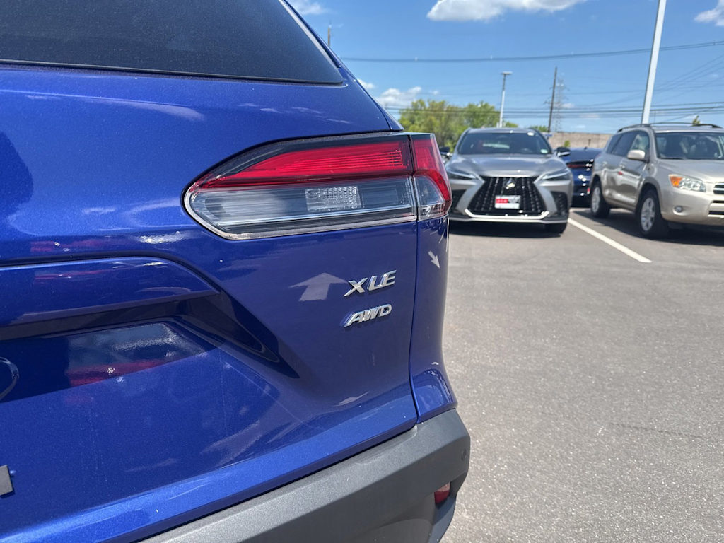 Thumbnail: 2024 Toyota Corolla Cross - 19