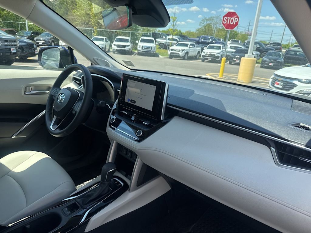 Thumbnail: 2024 Toyota Corolla Cross - 11