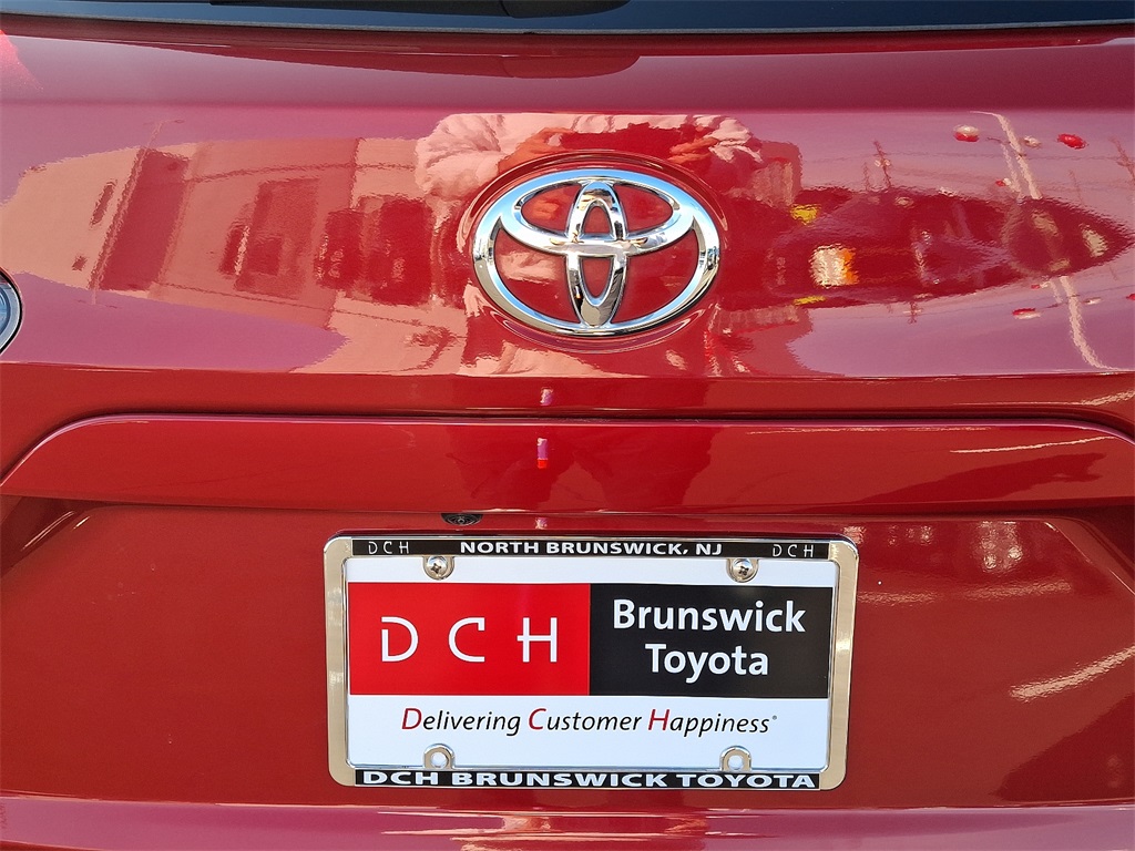 2024 Toyota Corolla Cross XLE 33