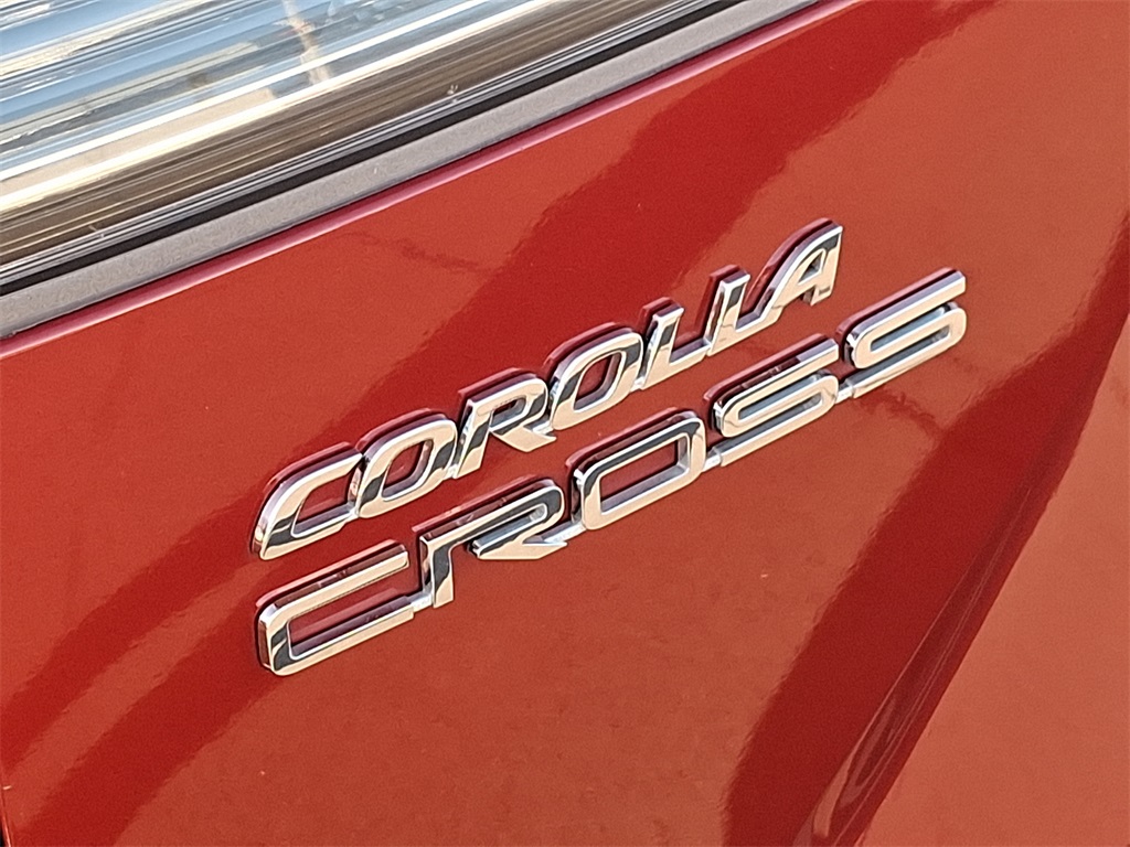 2024 Toyota Corolla Cross XLE 7