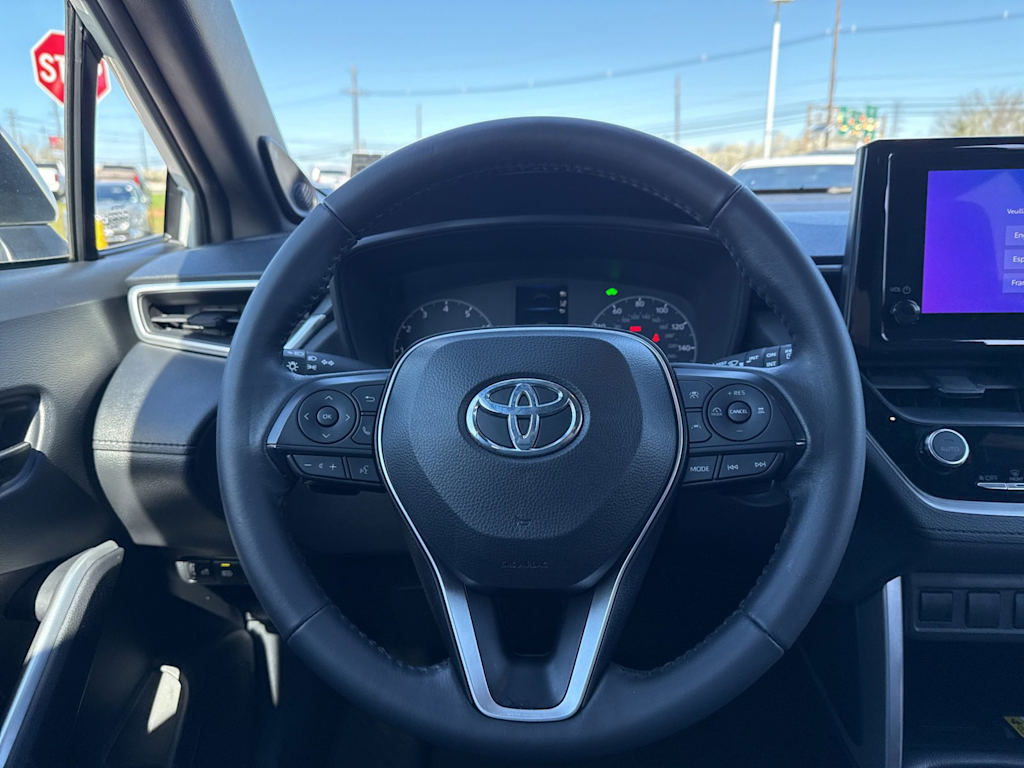 Thumbnail: 2023 Toyota Corolla Cross - 10