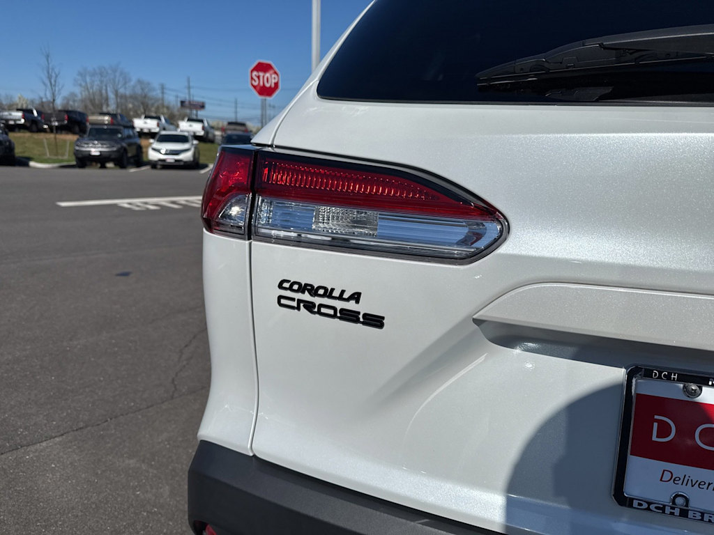 Thumbnail: 2023 Toyota Corolla Cross - 19