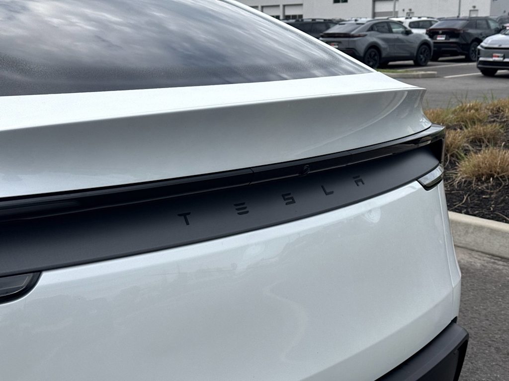 Thumbnail: 2026 Tesla Model Y - 17