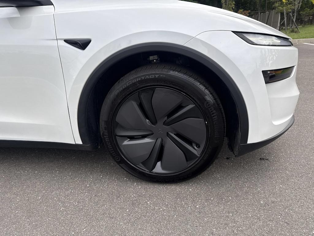 Thumbnail: 2026 Tesla Model Y - 6