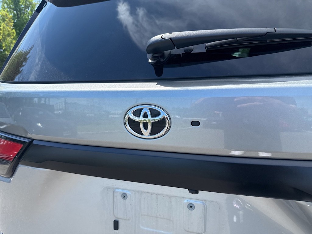 Thumbnail: 2025 Toyota Sequoia - 21