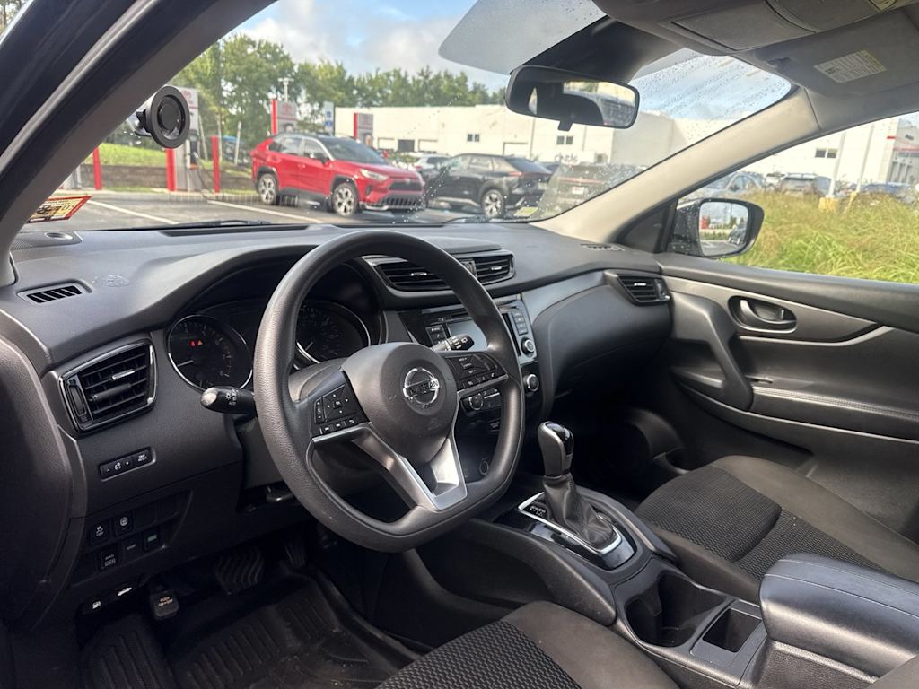 Thumbnail: 2021 Nissan Rogue Sport - 2