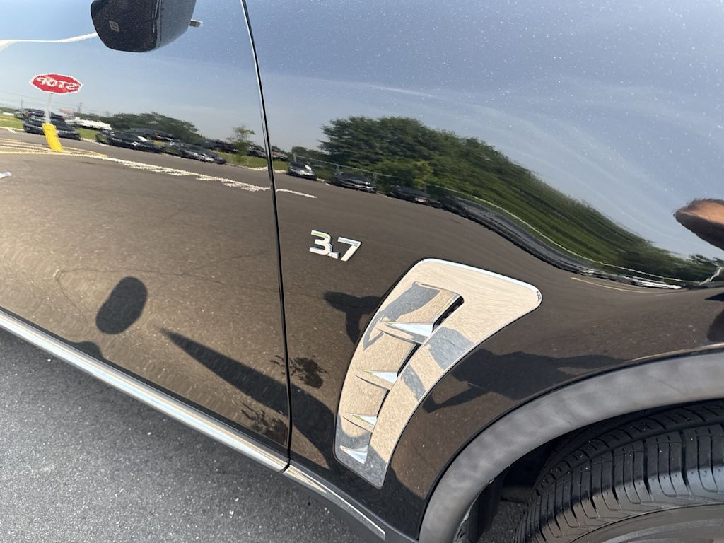 Thumbnail: 2017 INFINITI QX70 - 6