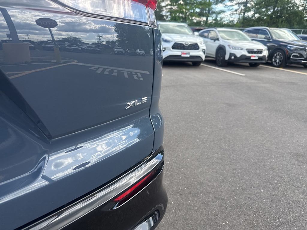Thumbnail: 2025 Toyota Crown Signia - 18