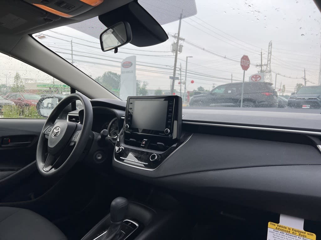 2022 Toyota Corolla LE 2