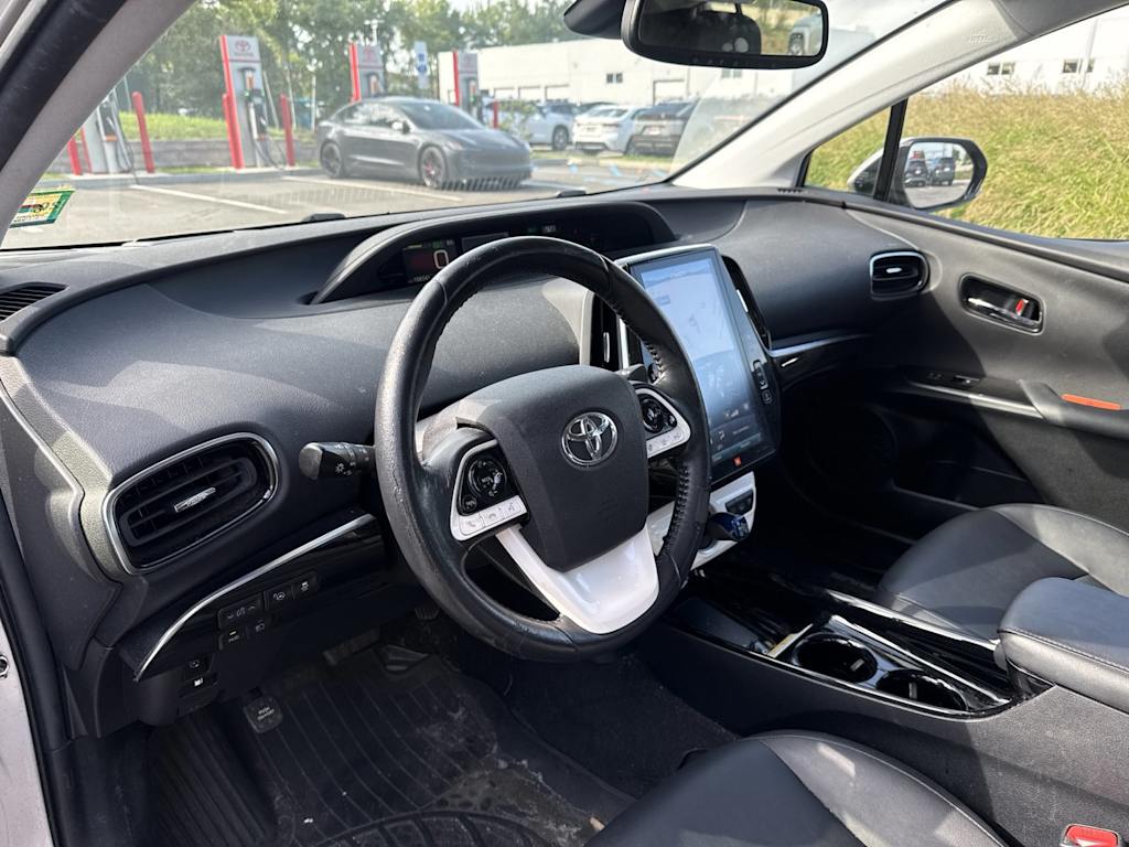 Thumbnail: 2017 Toyota Prius Prime - 2