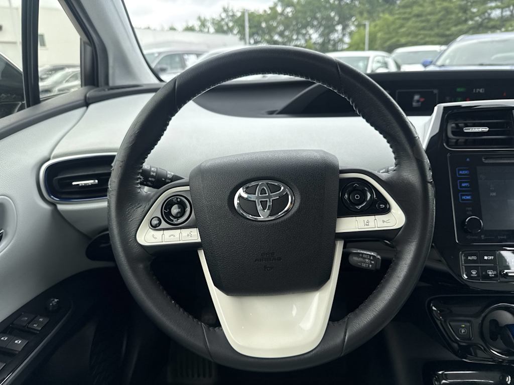 Thumbnail: 2016 Toyota Prius - 11