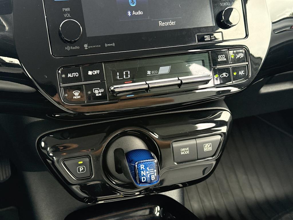 Thumbnail: 2016 Toyota Prius - 21