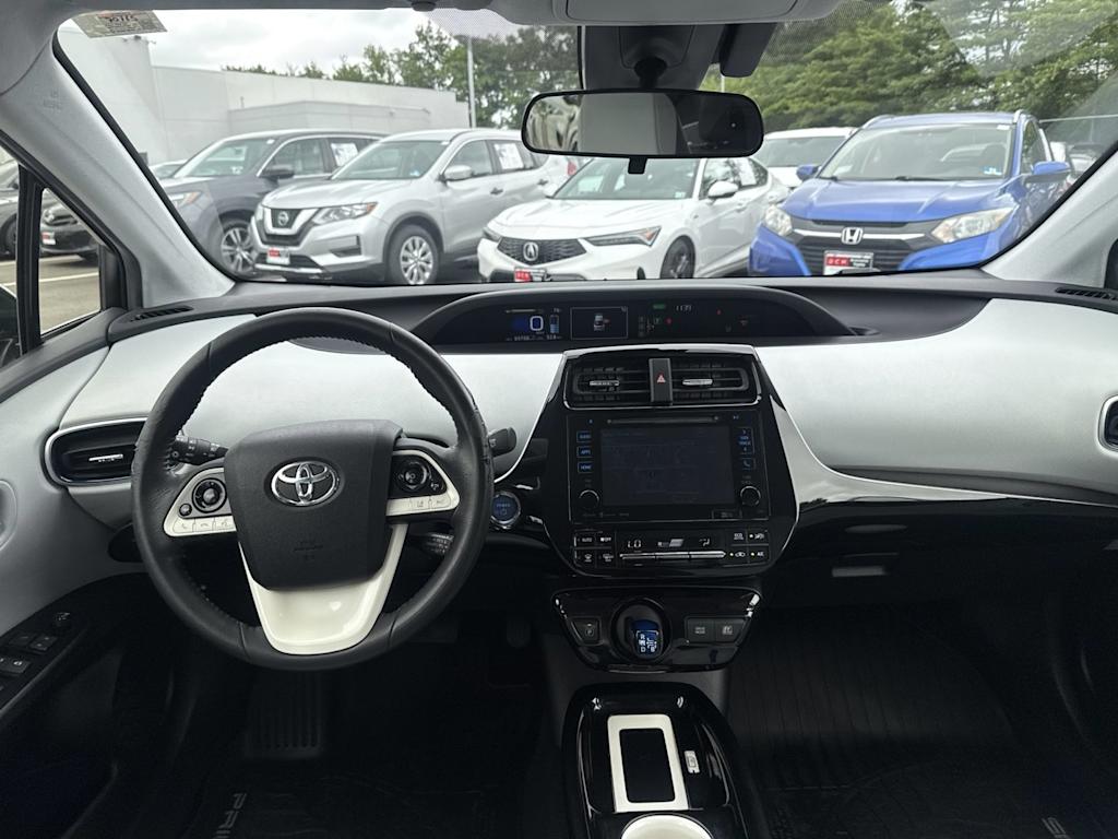 Thumbnail: 2016 Toyota Prius - 12