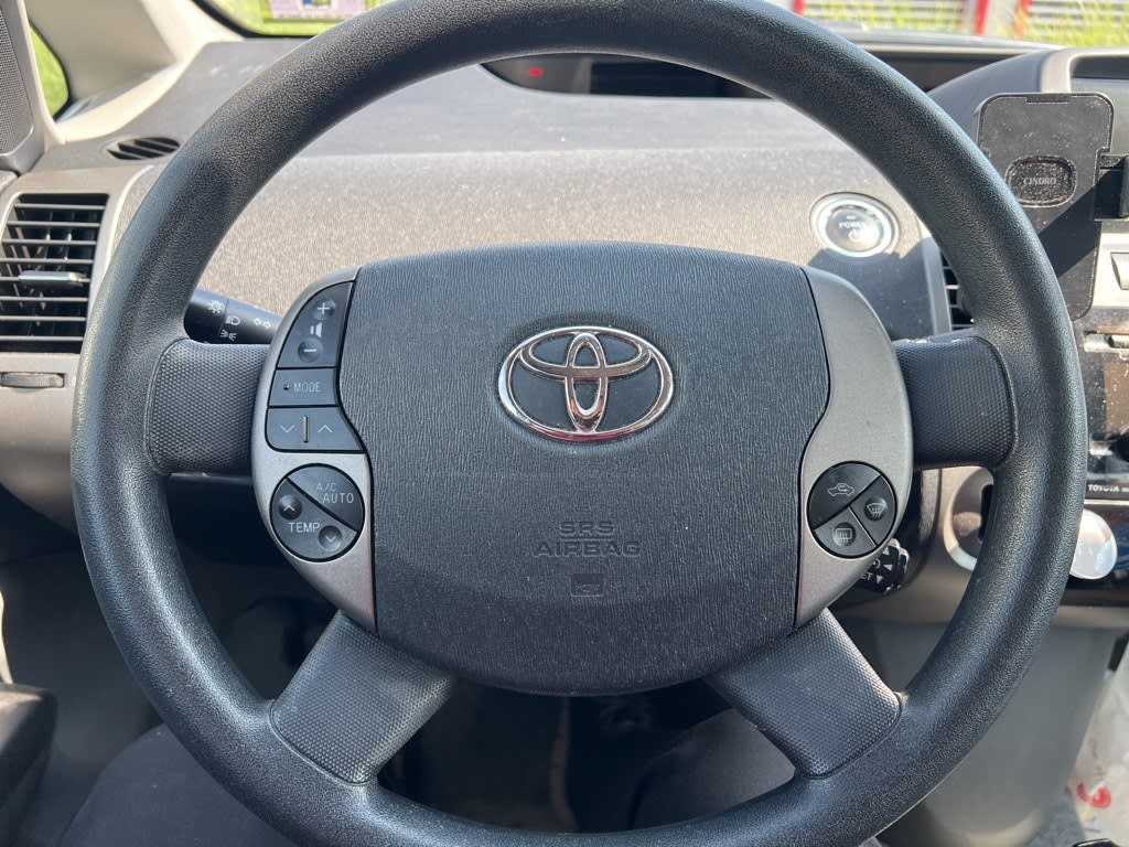 Thumbnail: 2006 Toyota Prius - 13