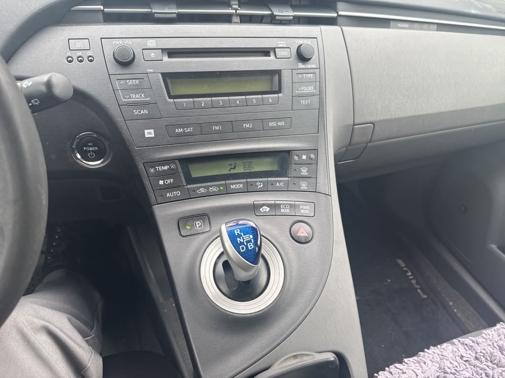 Thumbnail: 2010 Toyota Prius - 6