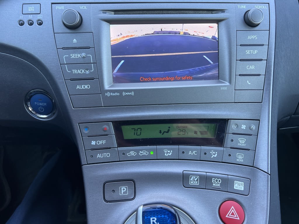2014 Toyota Prius Three 9