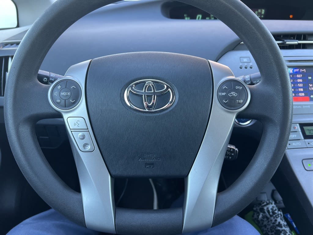 2014 Toyota Prius Three 11