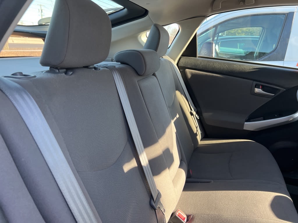 2014 Toyota Prius Three 10