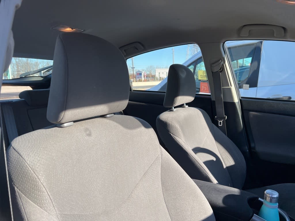 2014 Toyota Prius Three 4