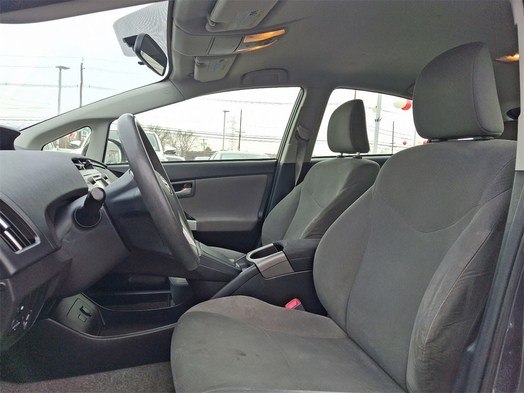 2012 Toyota Prius Three 8