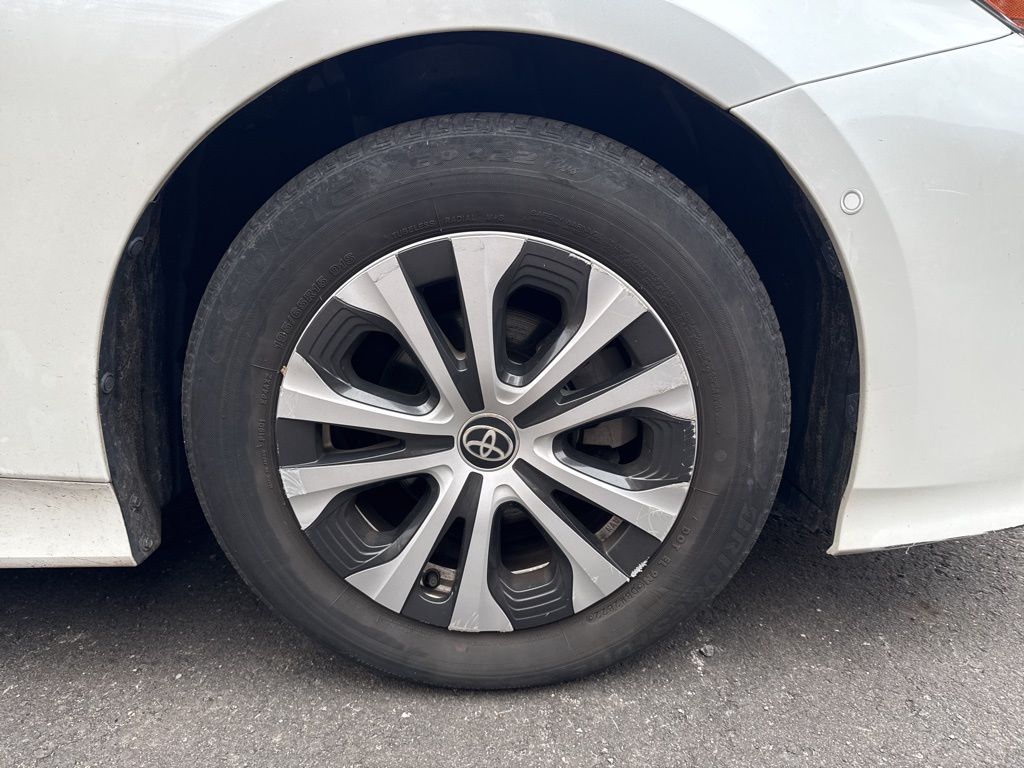 Thumbnail: 2022 Toyota Prius - 7