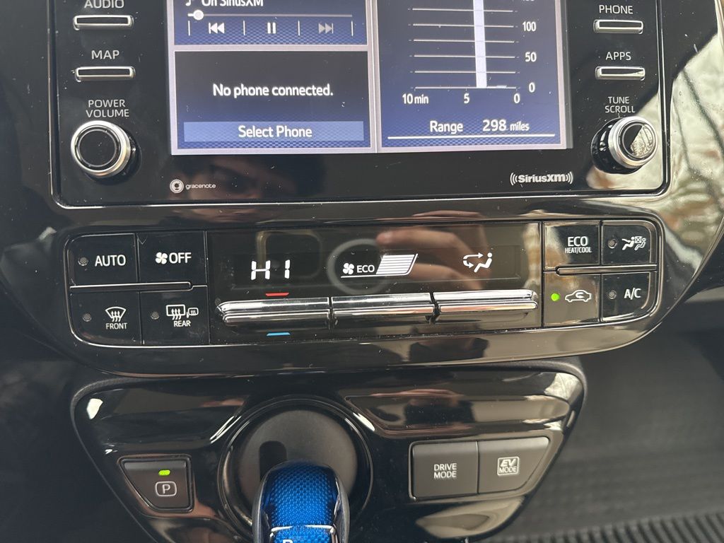 Thumbnail: 2022 Toyota Prius - 23