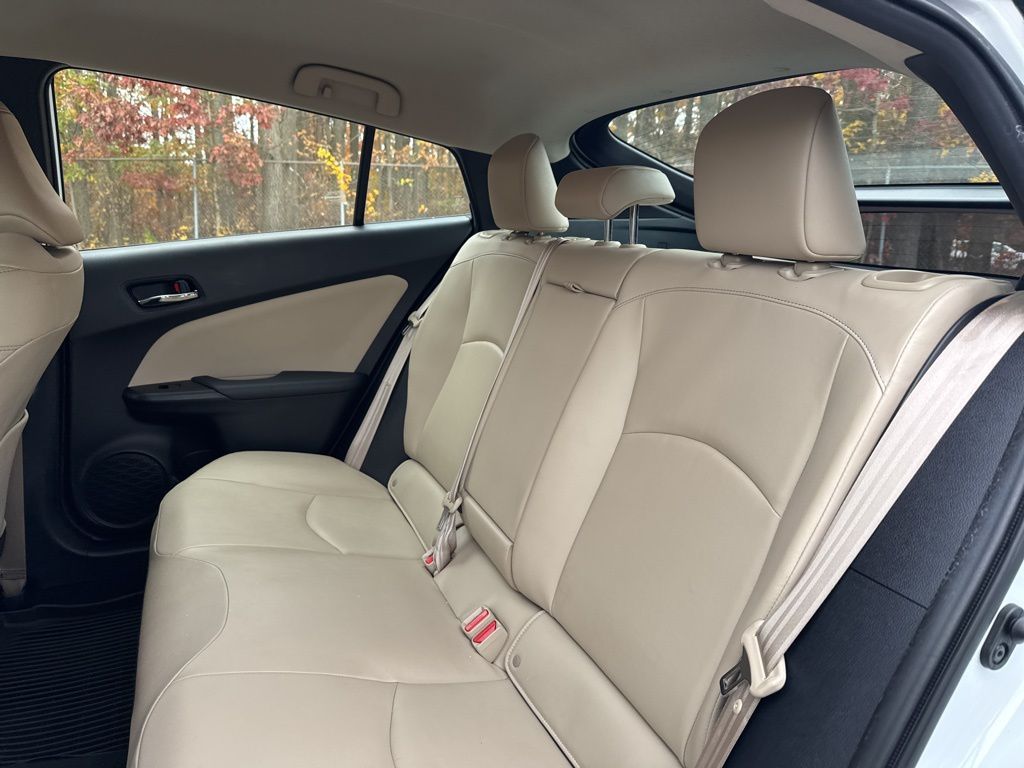 Thumbnail: 2022 Toyota Prius - 11