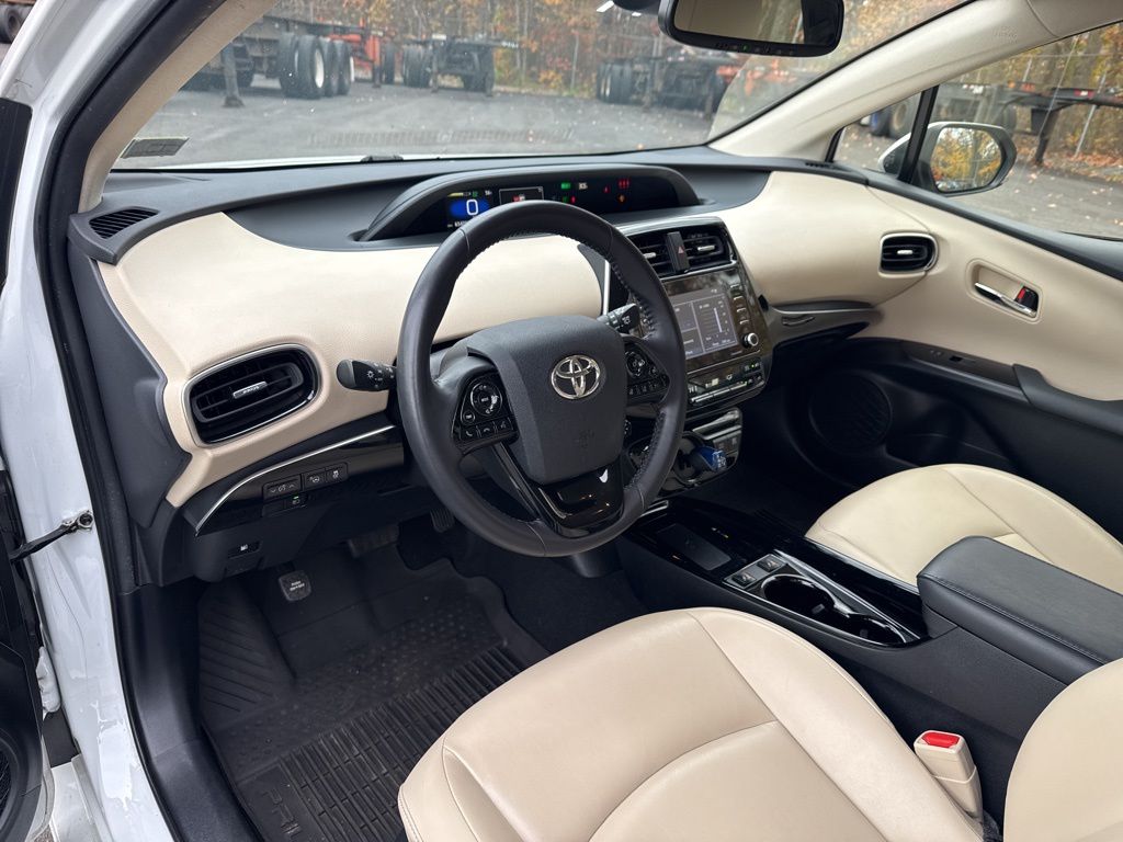 Thumbnail: 2022 Toyota Prius - 2