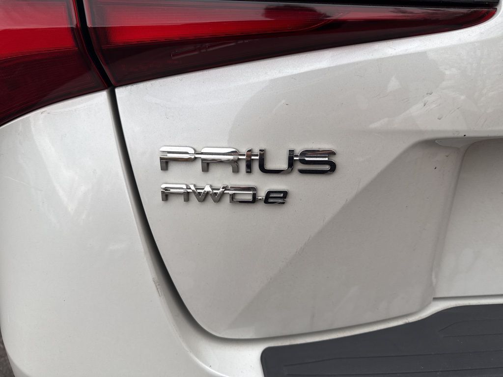 Thumbnail: 2022 Toyota Prius - 19
