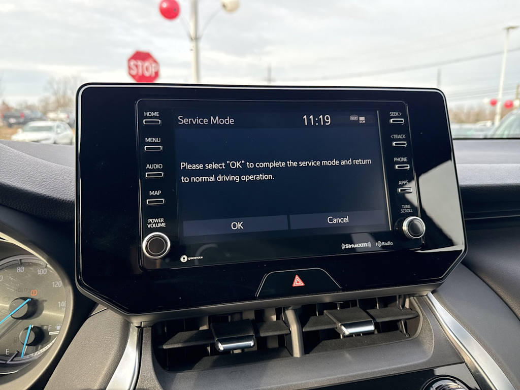 Thumbnail: 2022 Toyota Venza - 13