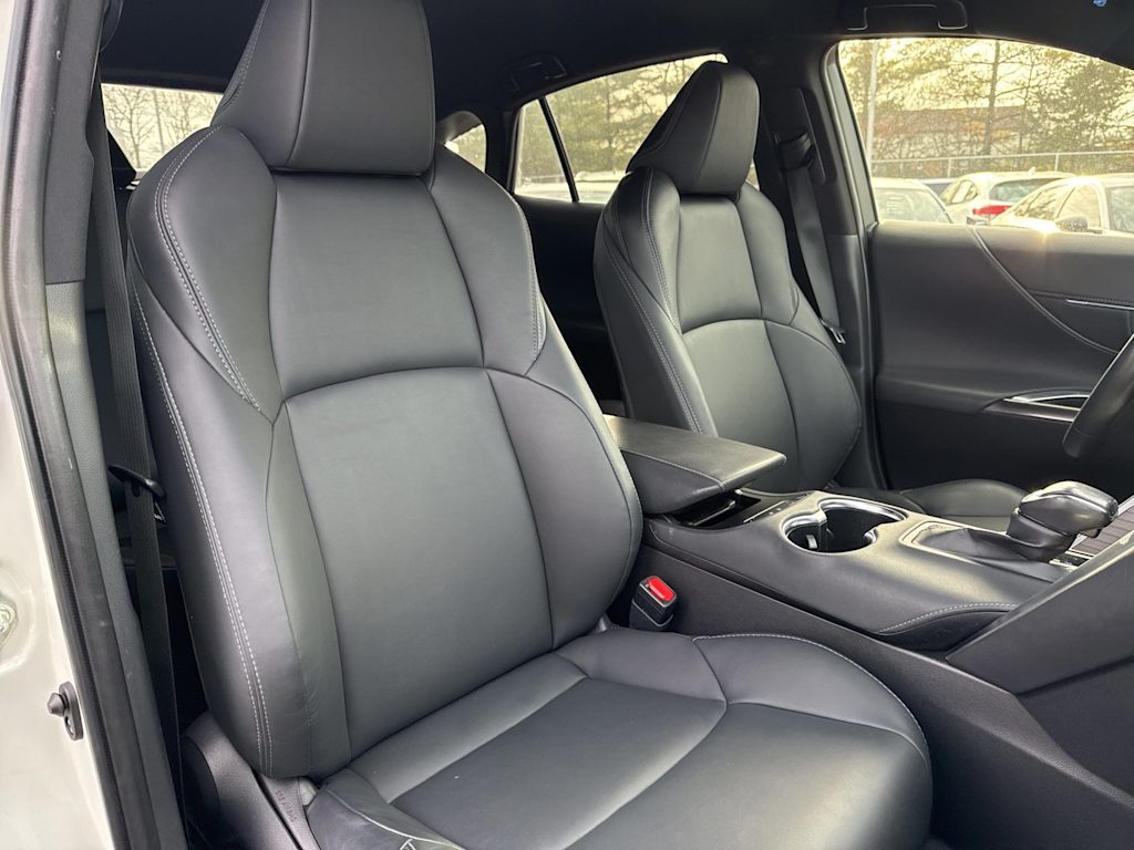 Thumbnail: 2022 Toyota Venza - 9