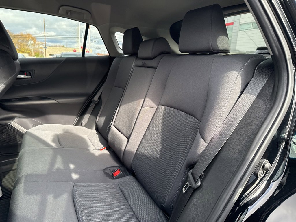 Thumbnail: 2023 Toyota Venza - 10