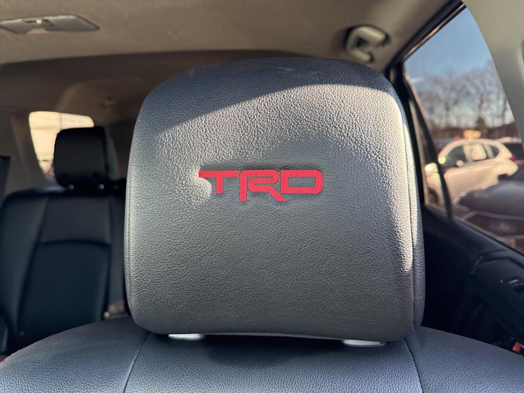 Thumbnail: 2019 Toyota 4Runner - 24