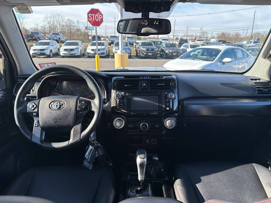 Thumbnail: 2019 Toyota 4Runner - 12