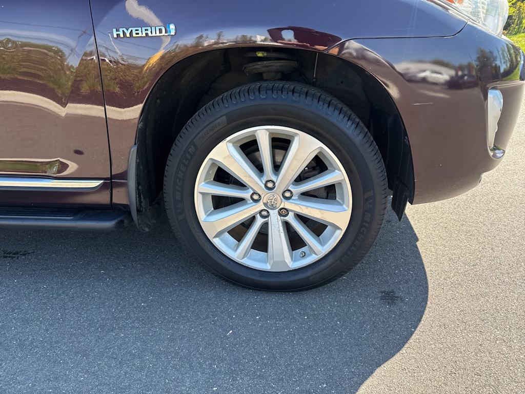 Thumbnail: 2013 Toyota Highlander - 7