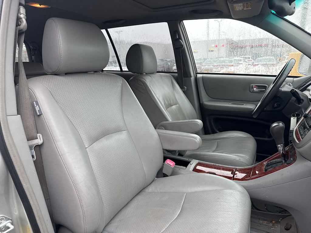 Thumbnail: 2004 Toyota Highlander - 10