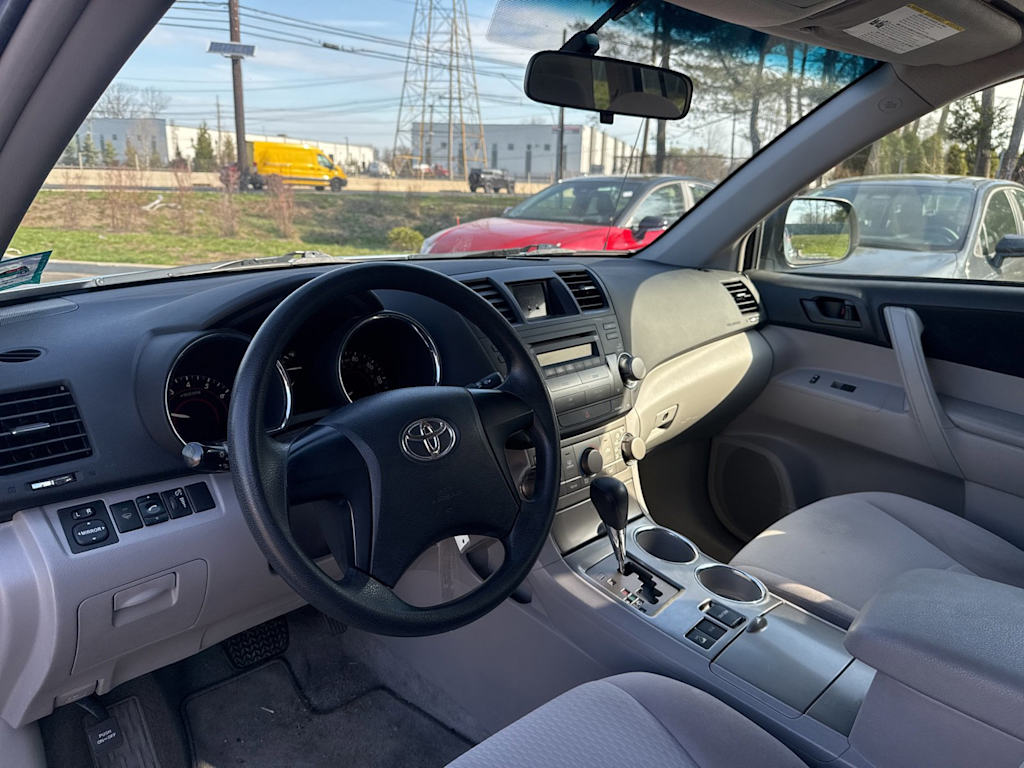 Thumbnail: 2009 Toyota Highlander - 2