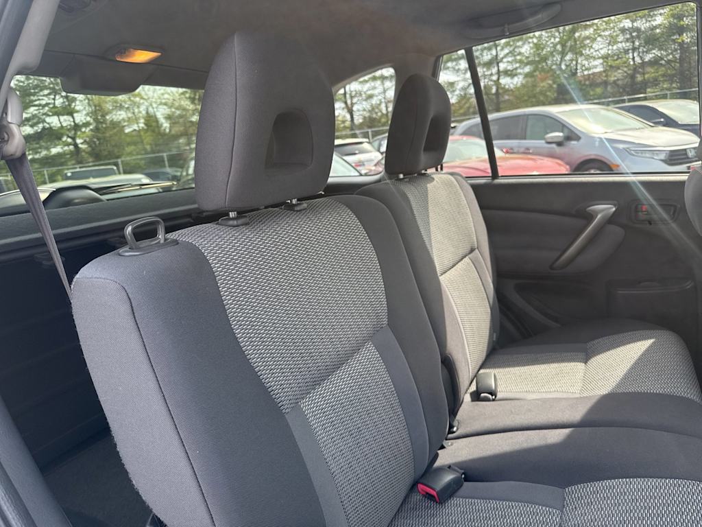 Thumbnail: 2005 Toyota RAV4 - 20
