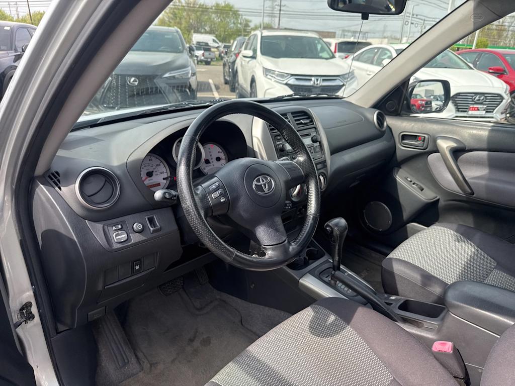 Thumbnail: 2005 Toyota RAV4 - 2