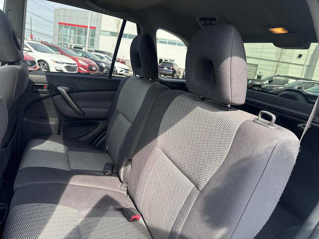 Thumbnail: 2005 Toyota RAV4 - 10