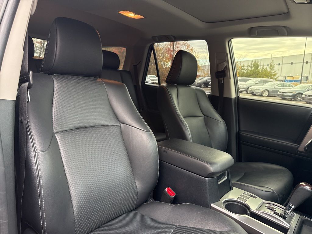 Thumbnail: 2023 Toyota 4Runner - 10