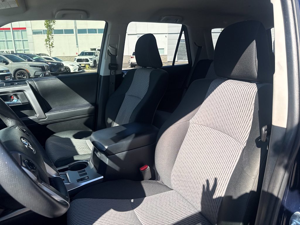 Thumbnail: 2021 Toyota 4Runner - 8