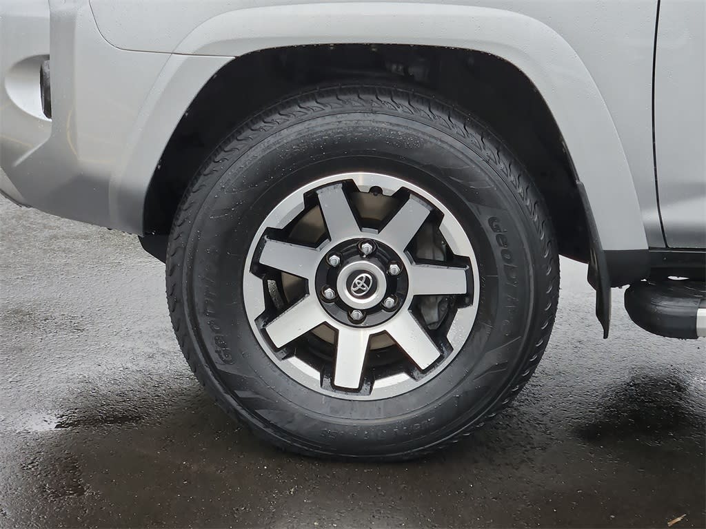 2022 Toyota 4Runner TRD Off Road 8