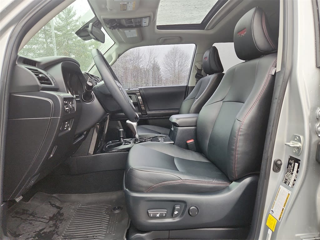 2022 Toyota 4Runner TRD Off Road 10